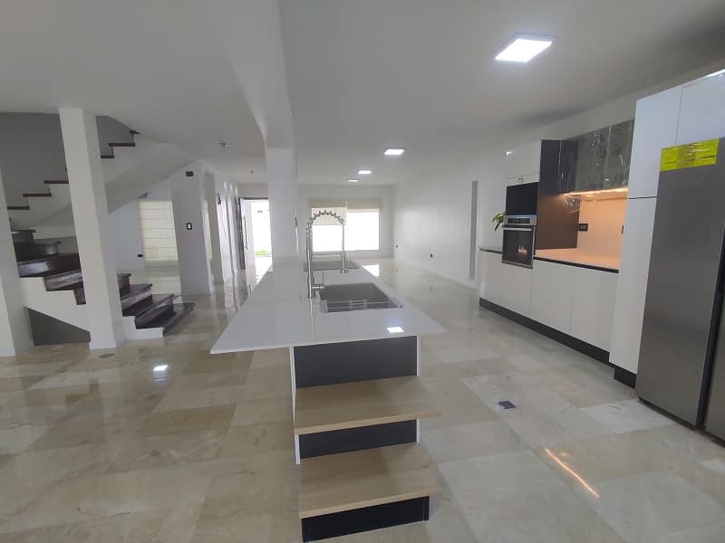 Two-Level House for Sale, Urb. La Trigaleña